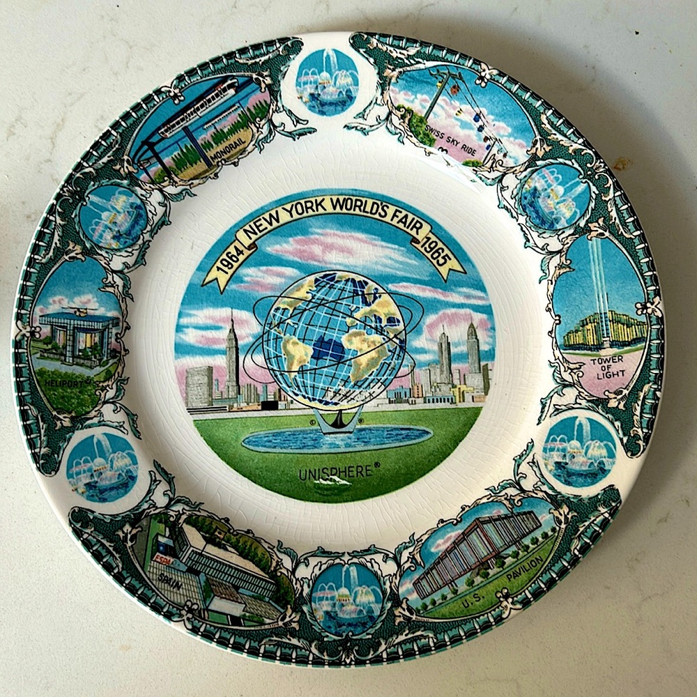 Vintage 1964-65 New York World's Fair 10" Plate Collectible